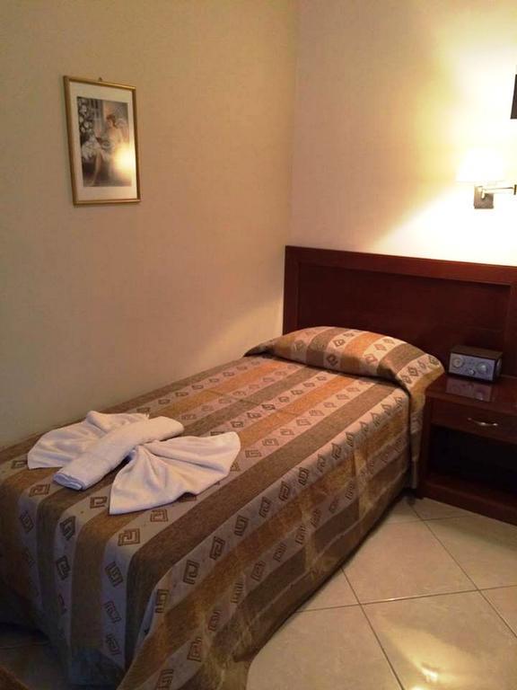 Nefeli Hotel Ágios Kírykos Quarto foto
